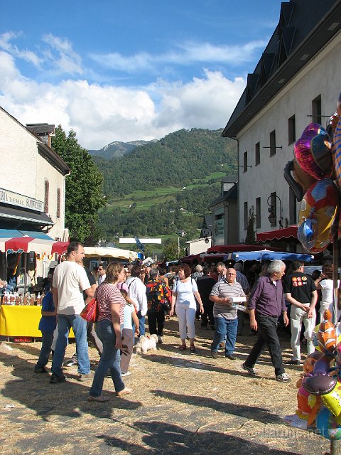 laruns_fromage11.jpg - Le marché à l'ancienne