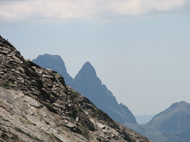 Laruns_Sesques_14.jpg - le Pic du midi d'Ossau nous attend encore au tournant ...
