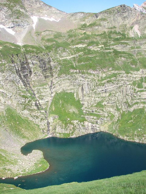 Laruns_Sesques_6.jpg - Le lac d'Isabe, vue du dessus