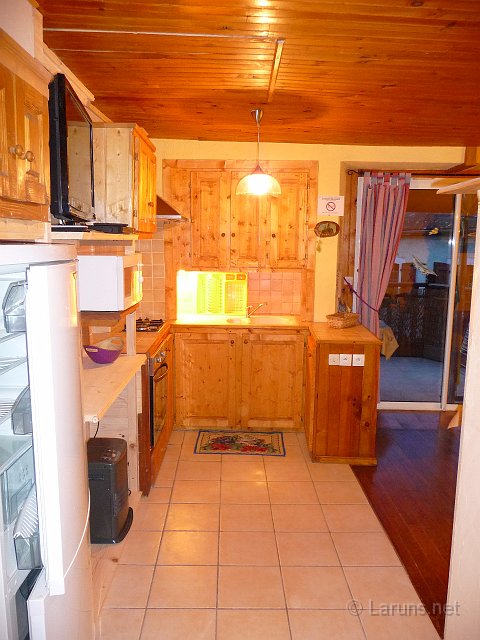 laruns_pon_2.jpg - Le coin cuisine