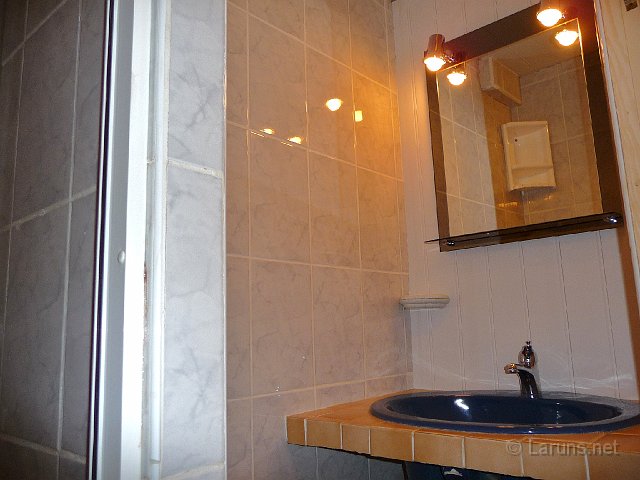 laruns_pon_7.jpg - Salle d'eau