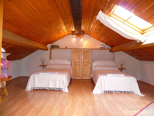 laruns_pon_9.jpg - Chambre 2 / lits simples